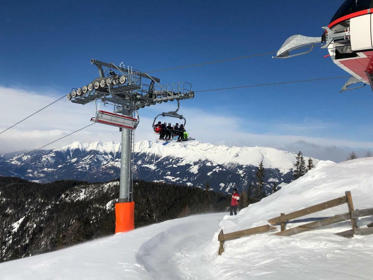 Large Family Holiday Home Siren Stays Leoben  Bagian luar foto